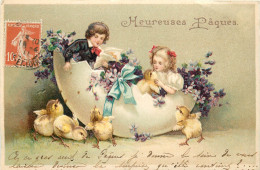 Delcampe - Joyeuses Pâques , Poussins , Enfants Dans Un œufs , Carte Gaufrée ,  * 574 37 - Ostern
