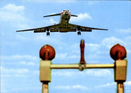 Delcampe - CPA Deutsches Passagierflugzeug Tupolew TU 134, Interflug - Sonstige & Ohne Zuordnung