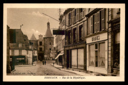 Delcampe - 36 - ISSOUDUN - RUE DE LA REPUBLIQUE - Issoudun