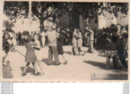 Delcampe - 3V3Gz 04 Forcalquier Photo N°6 Bal Du 14 Juillet 46 Sur La Place Du Bourguet - Forcalquier