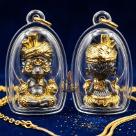 Delcampe - Wealth Lucky Fortune Sacred Phaya Si Hu Ha Ta Ruay Chap Phlan Khan Long Hin Gold-Plated Bronze Amulet Kruba Kamfan Wat K - Région