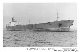 Delcampe - CAR-AHHP23-1018-PETROLIER - Photo Marius Bar - Champagne Petrolier 29-9-1977 - Tanker