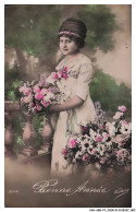 Delcampe - CAR-AEBP7-0356-FETE-ET-VOEUX - BONNE ANNEE - UNE FEMME AVEC DES FLEURS - Neujahr