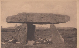 Delcampe - France Châteaulin Bretagne Dolmen Mégalithique Architecture Unposted #SBP192 - Châteaulin