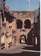 Delcampe - 22 DINAN LA PORTE DE LA RUE DU JERZUAL - Dinan
