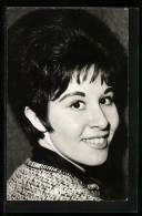 Delcampe - AK Musikerin Helen Shapiro Mit Lächelndem Gesicht - Musik Und Musikanten