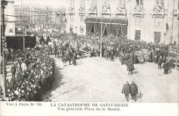 Delcampe - LA CATASTROPHE DE SAINT DENIS - VUE GENERALE PLACE DE LA MAIRIE - Saint Denis