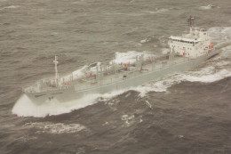 Delcampe - THEODORA Tanker Rough Seas 1991 Postcard Size Real Photo #SDK591 - Tanker