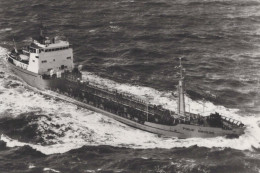 Delcampe - Philip Broere Chemical Tanker In Rough Seas Postcard Size Real Photo #SDK590 - Tanker