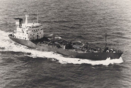 Delcampe - Broere Aquamarine Motor Tanker Postcard Size Real Photo #SDK583 - Tanker
