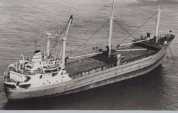 Delcampe - Anihoula Cargo Ship 1964 Postcard Size Real Photo #SDM408 - Comercio