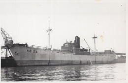 Delcampe - RO 25 Cargo Ship Postcard Size Real Photo #SDM340 - Comercio