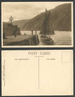 Delcampe - Clovelly The Quayhead Quay Head Sailing Boat Boats Devon Old Postcard Majestic - Autres & Non Classés