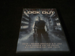 Delcampe - LOCK OUT    2079 Prison Spatiale M.s. One S'en évader Et Un Enfer - Action, Aventure