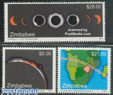 Delcampe - Zimbabwe 2001 Solar Eclipse 3v, Mint NH, Science - Various - Astronomy - Maps - Astrologie