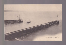 Delcampe - 76 - Fécamp - Les Jetées - C. S. - Non écrite - Fécamp