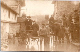 Delcampe - CARTE PHOTO - INONDATION DE L'ENTREPRISE MAX BRAUDA ET Cie - BUSTRAGE ET TEINTURE .... - Industry