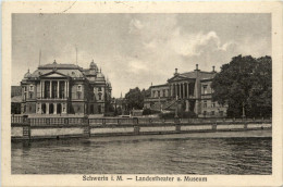 Delcampe - Schwerin, Landestheater U. Museum - Schwerin