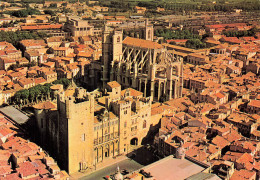 Delcampe - 11 NARBONNE VUE AERIENNE SUR L HOTEL DE LA CATHEDRALE SAINT JUST AU FOND : - Narbonne