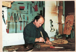 Delcampe - 17176 /  REVEL Haute-Garonne PEROTTI Marqueteur Travail Du Bois 05.1991 Photo Christian LEVASSEUR Tirage 300 Ex - Revel