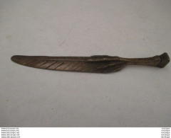 Delcampe - Très Bel Ouvre Lettre  En Bronze  Patte D'oiseau , Et Plume - Brieföffner