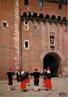 Delcampe - Carte Postale - Folklore - Danses - Roussillon - Danse Folklorique Devant Le Castillet à Perpignan - CPM - Voir Scans Re - Tänze