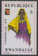 Delcampe - Ruanda Mi.Nr. 769A Ausstell.THEMABELGA 1975, Trachten, Frau Mit Kopftuch (1) - Sonstige & Ohne Zuordnung