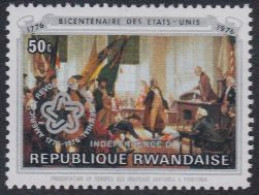 Delcampe - Ruanda Mi.Nr. 817A 200J. USA-Unabhäng. Erbeut.Fahnen, Silberrahmen,m.Aufdr. (50) - Sonstige & Ohne Zuordnung