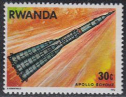 Delcampe - Ruanda Mi.Nr. 836A Raumfahrtunt. Apollo-Sojus, Start Von Sojus (30) - Sonstige & Ohne Zuordnung