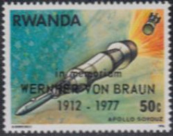 Delcampe - Ruanda Mi.Nr. 903A Raumfahrtunt. Apollo-Sojus, Start Von Apollo (50) - Sonstige & Ohne Zuordnung