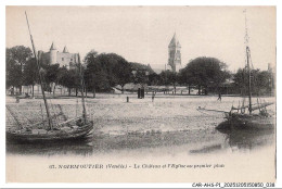 Delcampe - CAR-AHSP1-0020-85 - NOIRMOUTIER - Le Chateau Et L'Eglise Au Premier Plan - Noirmoutier