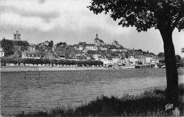 Delcampe - 89 JOIGNY Le Quai Du Général LECLERC Et La Ville (Scan R/V) N° 3 \MR8004 - Joigny