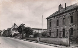 Delcampe - 89 COURSON LES CARRIERES LA GENDARMERIE - Courson-les-Carrières