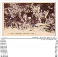 Delcampe - Cpa  (   Dep 76  )    à  DIEPPE   ""   Habitation De Pêcheurs Dans La Falaise   " - Dieppe