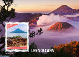Delcampe - Central Africa 2023 Volcanoes, Mint NH, Sport - Mountains & Mountain Climbing - Escalade