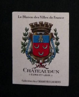 Delcampe - Chromo, Cigarettes Laurens, Le Blason Des Villes De France, Châteaudun, Eure Et Loir, Dessin De Boisserie De Masmontet - Autres Marques