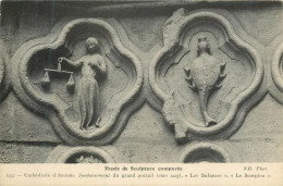 Delcampe - CPA Musee De Sculpture Comparee Cathedrale D'Amiens Soubassement Du Grand Portail (vers 1225) Les Balances Le Scorpion - Museen