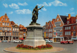 Delcampe - Tournai – Grand'Place Et Statue De « Christine De Lallaing » - Tournai