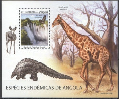 Delcampe - 2019 Angola 1v/B Fauna - Giraffe  8,00 € - Giraffe