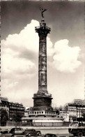 Delcampe - Carte Postale Ancienne - 75 - Paris - Place De La Bastille Et Colonne De Juillet - Automobiles - Carte Dentelée - CPSM F - Plätze