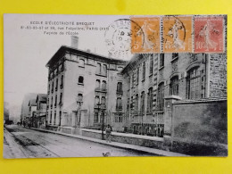 Delcampe - CPA - DEPT. 75 - PARIS - 15 ème  - ECOLE D'ÉLECTRICITÉ BREGUET - RUE FALGUIÈRE - FACADE DE L'ÉCOLE - Paris (15)