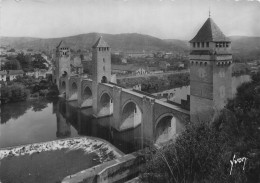Delcampe - 46 CAHORS LE PONT VALENTRE ET LE LOT - Cahors