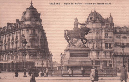Delcampe - 45 ORLEANS PLACE DU MARTROI STATUE DE JEANNE D ARC - Orleans