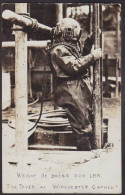 Delcampe - CPA Scaphandrier Scaphandre Plongeur Diver Circulée Carte Photo Angleterre Winchester Voir Scan Du Dos - Kunsthandwerk