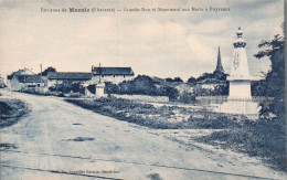 Delcampe - Grande Rue Et Monument Aux Morts A Puyréaux - Mansle