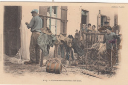 Delcampe - CPA (62) BERCK     PLAGE  Pecheur Raccommodant Son Filet - Berck