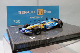 Delcampe - Minichamps - RENAULT F1 Team R25 2005 #6 Fisichella Formule 1 Réf. 7711237940 BO 1/43 - Minichamps