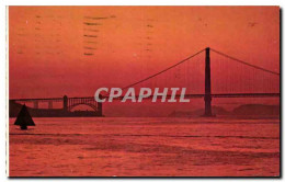 Delcampe - CPM Etats Unis San Francisco California The Goldan Gat Bridge At Sundown - San Francisco