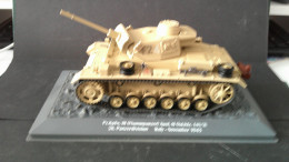 Delcampe - DO106-24 Altaya Pz Kpfw III Flammpanzer échelle 1/43 Dans Sa Boite D'origine Excellent état Comme Neuf. - Tanks
