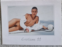 Delcampe - Petit Calendrier De Poche 1999  Pin Up Femme Nue  Seins Nus  Erotisme Clermont Ferrand Puy De Dôme - Formato Piccolo : 1991-00
